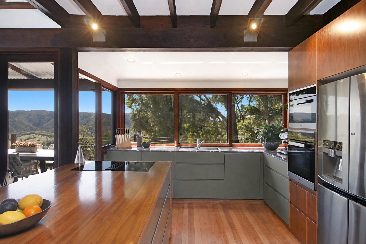 Serra Luma residence and studio